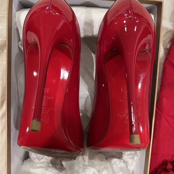 Christian Louboutin Red Patent calf Leather Stiletto Pump Heels - Picture 5 of 9